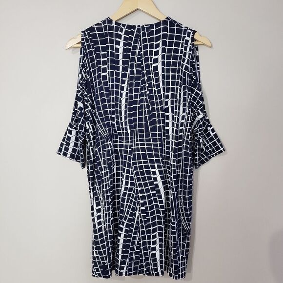 Marble 3/4 Sleeve NWOT Oversized Blue White Print Cold Shoulder Tunic Top - Picture 4 of 12